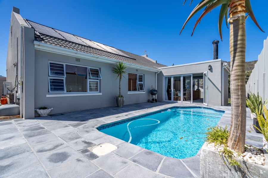 3 Bedroom Property for Sale in Silverglade Western Cape